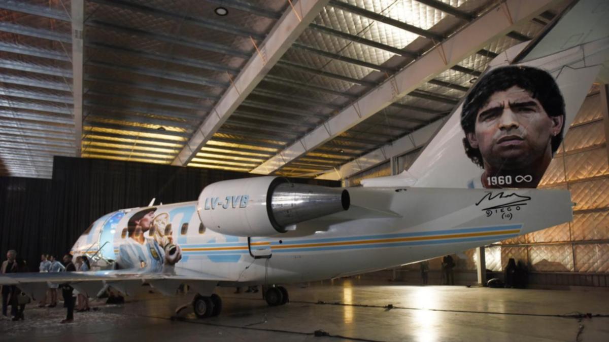 Maradona World Cup tribute airplane unveiled