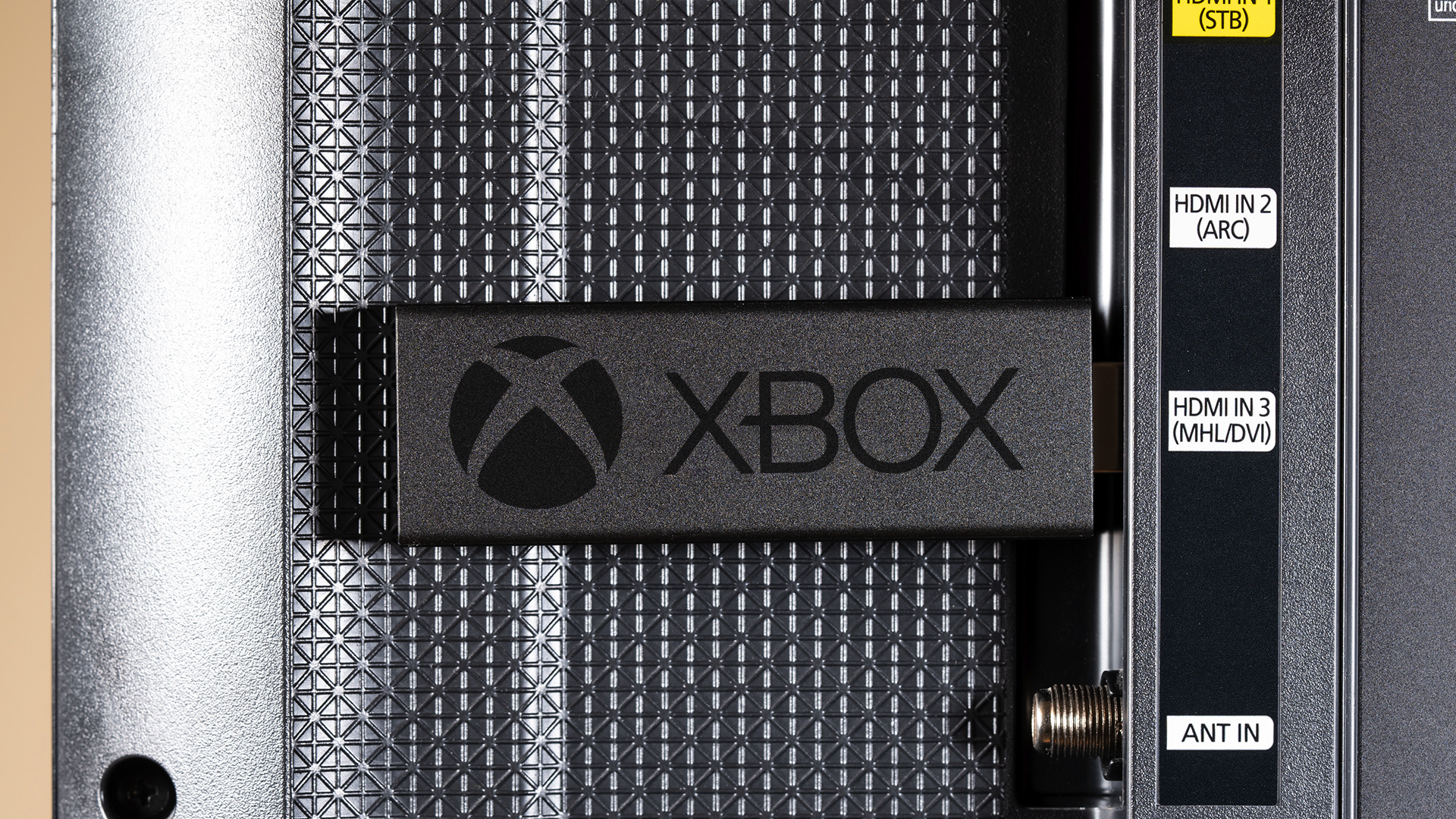 Microsoft’s Xbox Streaming Stick Takes a Complex Flip