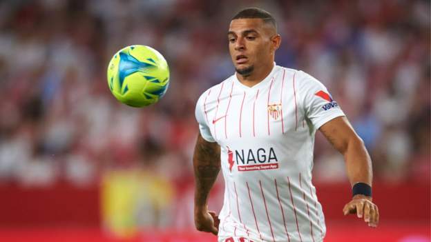 Aston Villa agree deal to signal Diego Carlos from Sevilla for £26m