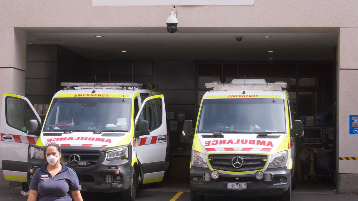 Melbourne mums compelled to present beginning in emergency rooms as sanatorium crisis continues