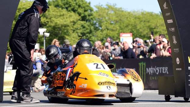 Isle of Man TT: Organisers verify Cesar Chanal died no longer Olivier Lavorel