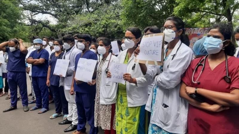 Clinical doctors oppose ban on government medicos’ private apply