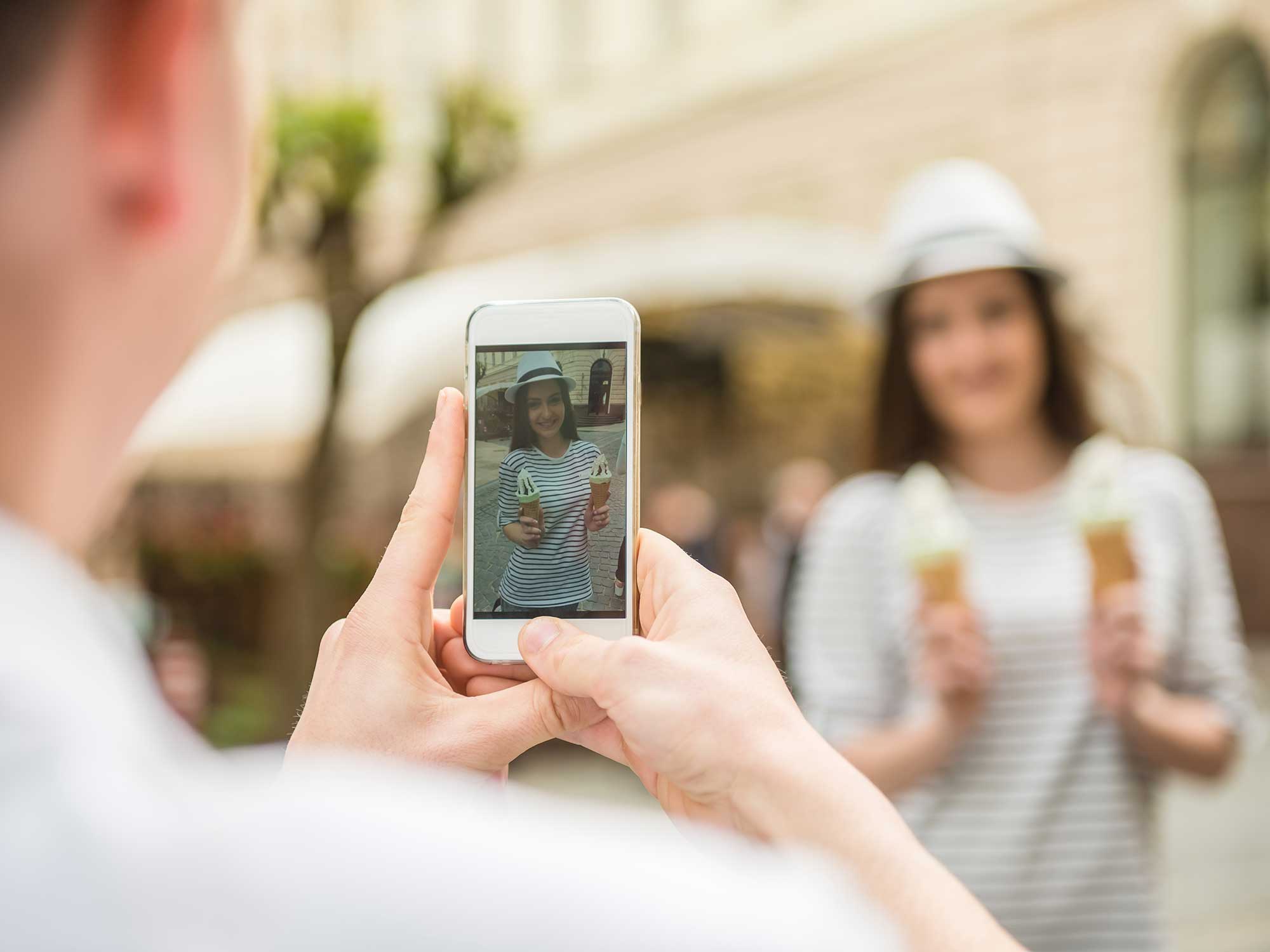 Easy systems for taking better outside portrait photos with your phone