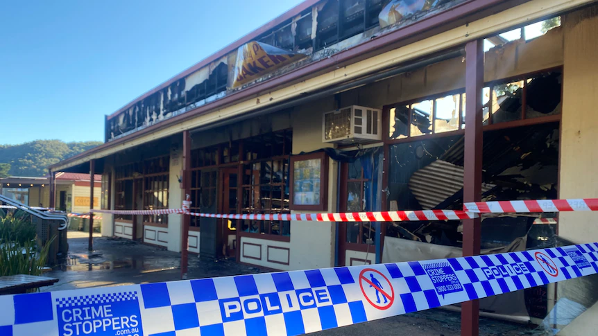 Retail outlets destroyed in fireplace at Mount Compass, on South Australia’s Fleurieu Peninsula – ABC News