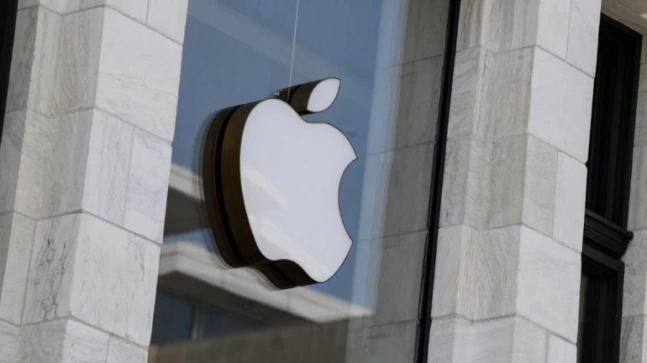 Workers at Apple store in US vote to unionise, a first for the tech huge