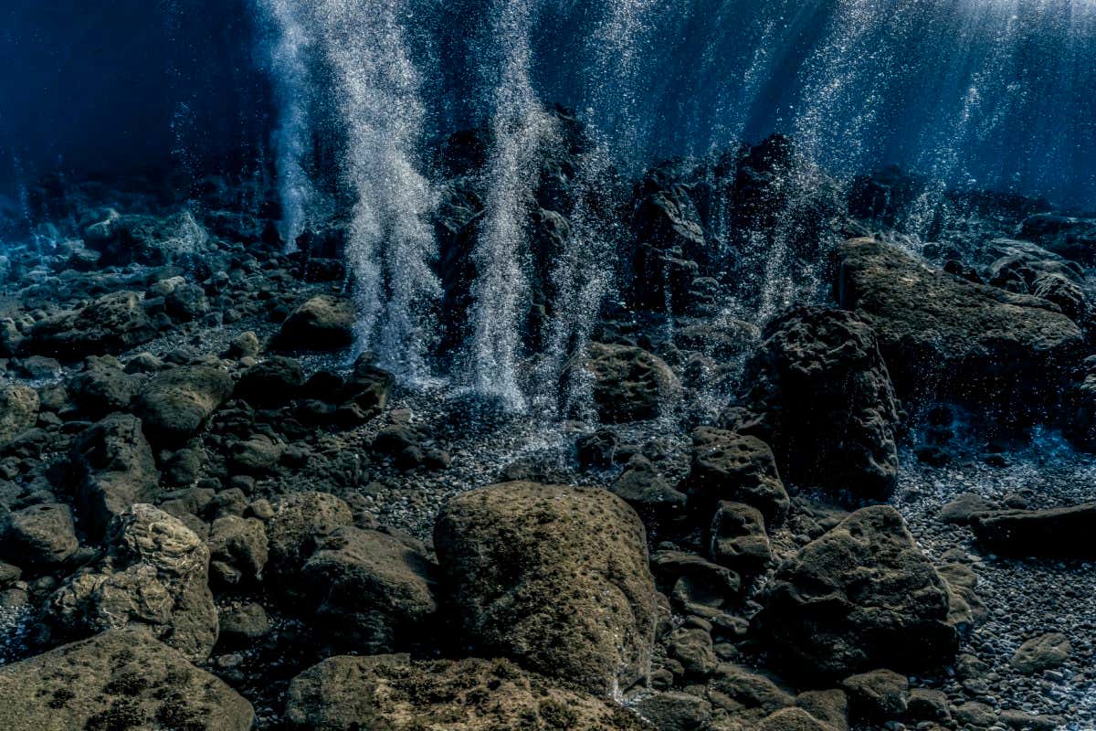 Incredible images imprint underwater volcanic project end to Sicily
