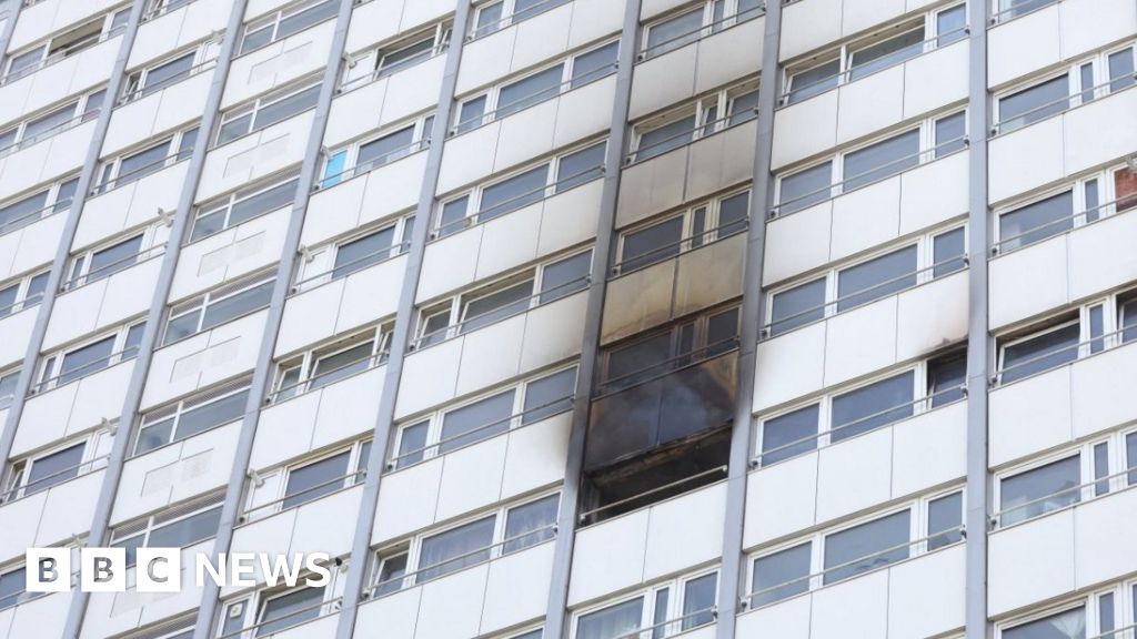 Of us being treated by paramedics at tower block blaze shut to Grenfell