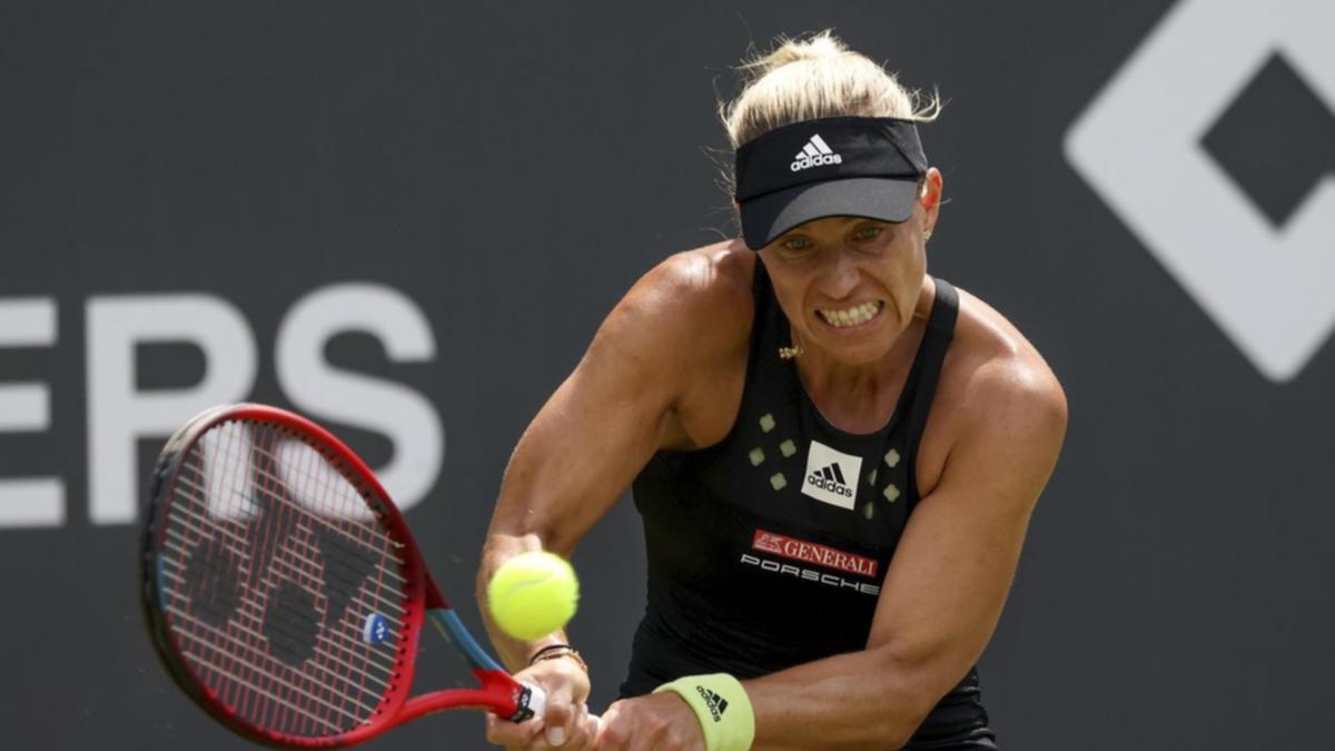 Kerber and Halep earn first round wins