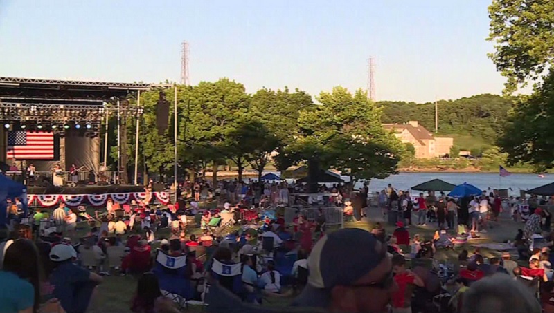 Thousands tumble on India Point Park for return of fireworks show conceal – WPRI.com