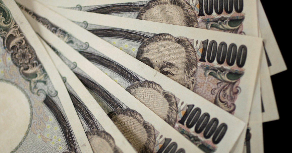 Jap yen rises as investors look havens after Abe shooting