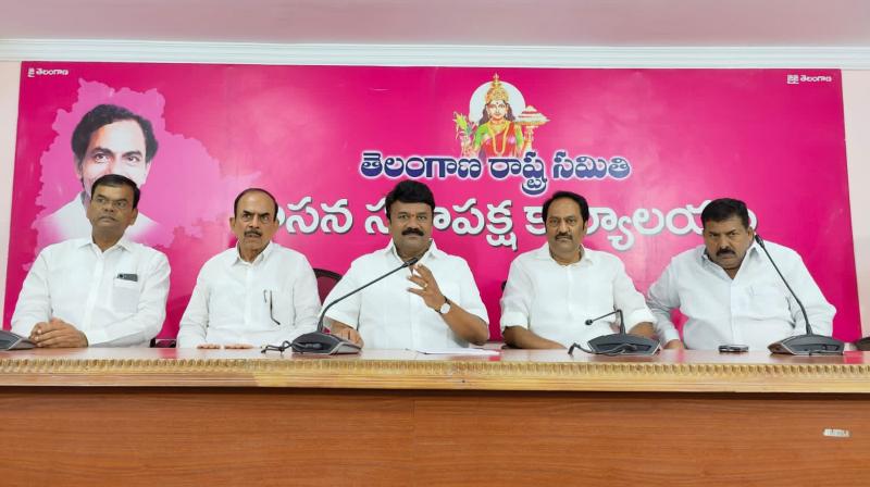 Bandi’s KCR jibe attracts TRS ire