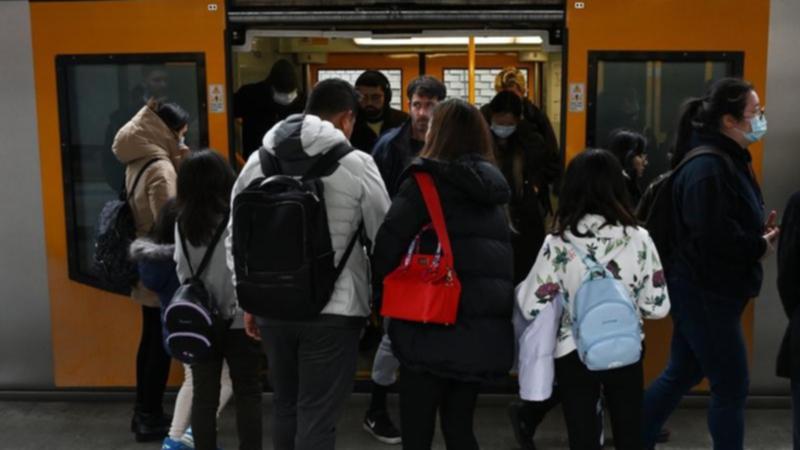 Extra commuter chaos on course as Sydney rail union pushes ahead with industrial motion