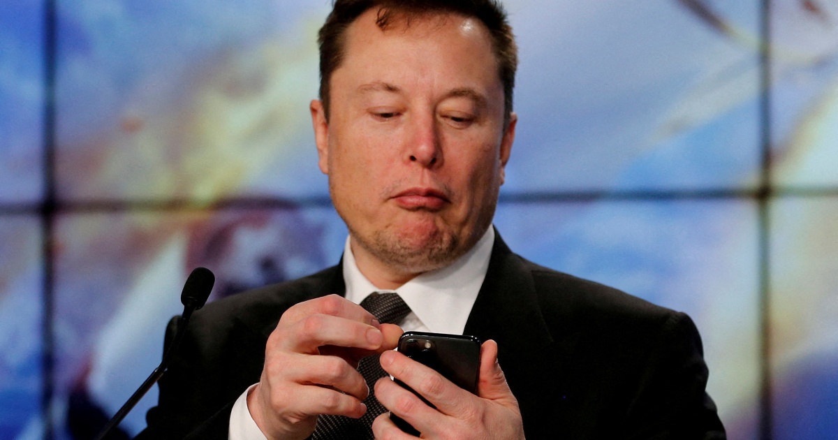 US arrive to a name sets October trial date for Twitter, Musk precise strive against