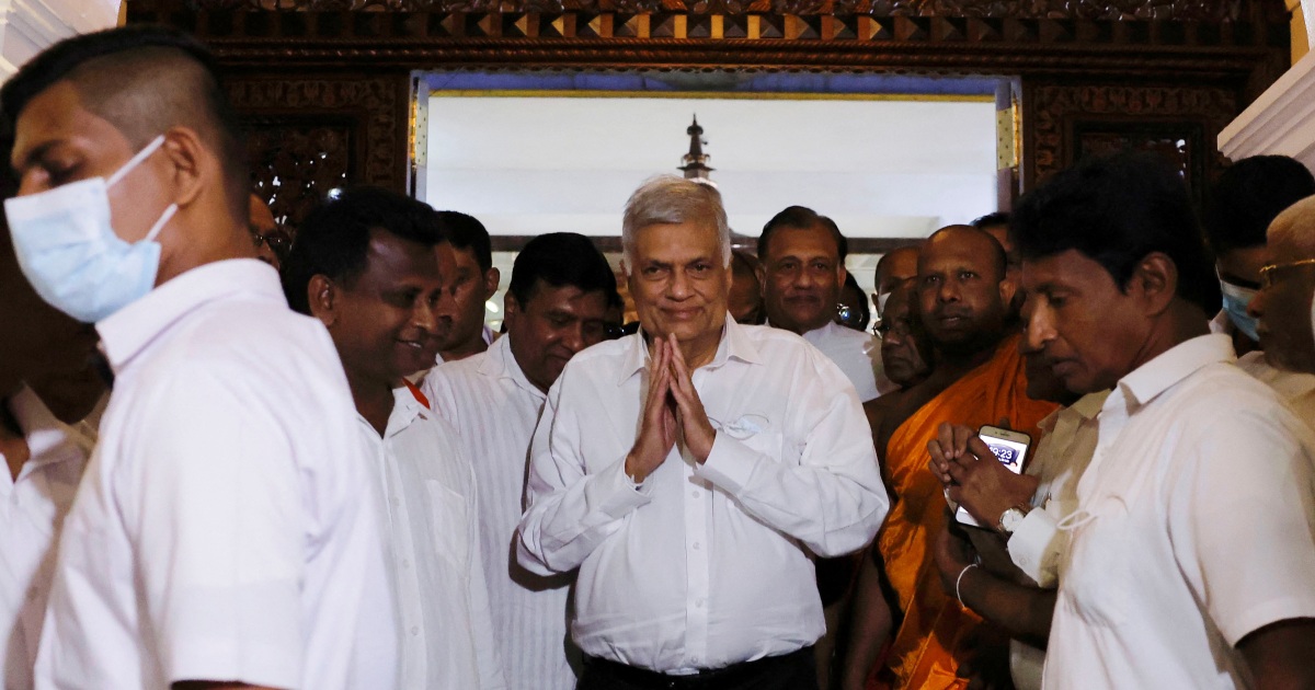 Wickremesinghe sworn in as Sri Lankan president amid protests