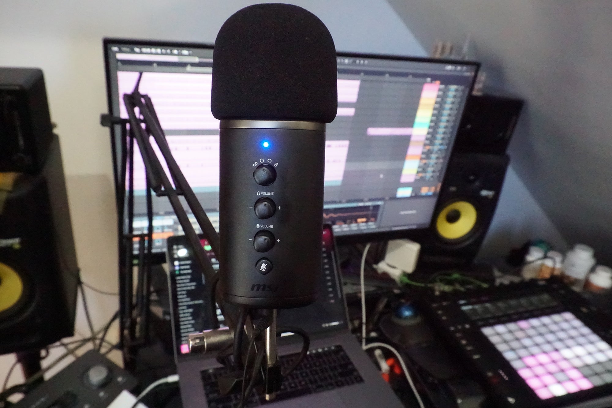 MSI Immerse GV60 microphone review: Sport on for audio recording