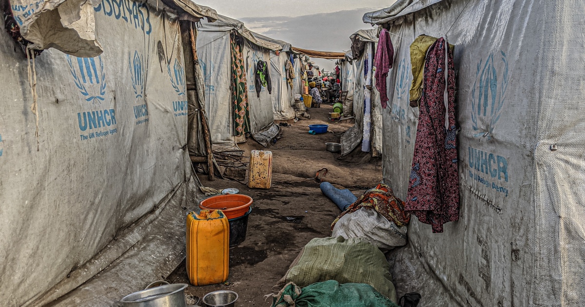 Footage: Displaced other people learn DIY abilities in DR Congo camp