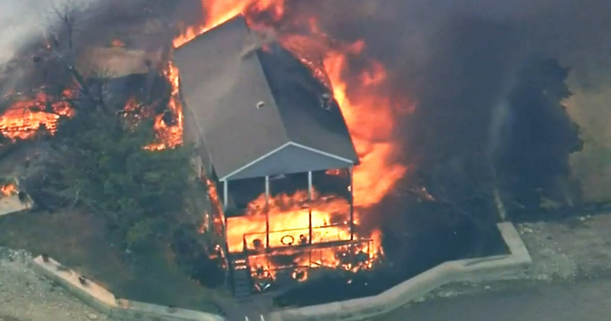 Bottle-magnified daylight ignited paper and began a 500-acre Texas wildfire, officers advise