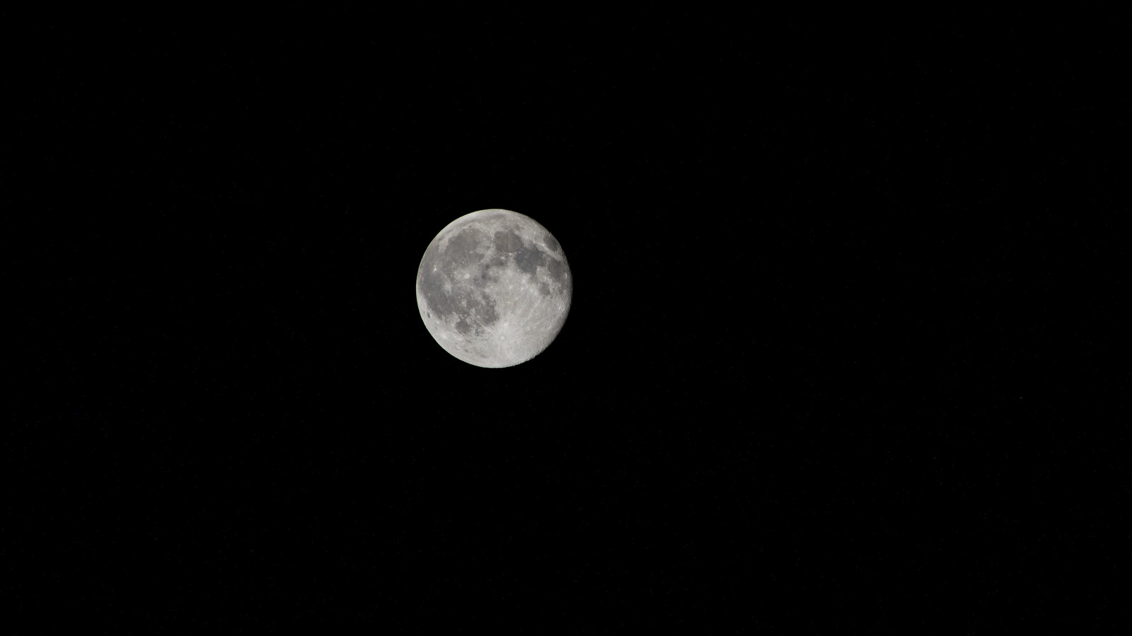 Survey the paunchy moon dance over one one year in exquisite time-lapse video by photographer