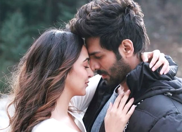 Kartik Aaryan surprises Kiara Advani on her birthday, publicizes the fresh name of their drawing near savor fable