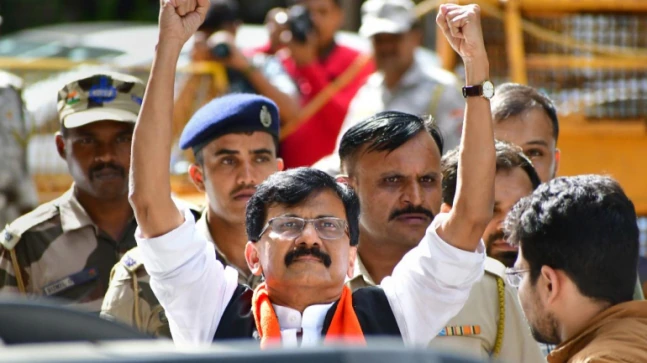 From ace crime reporter to accused in land rip-off case: A gaze at Sanjay Raut’s hump