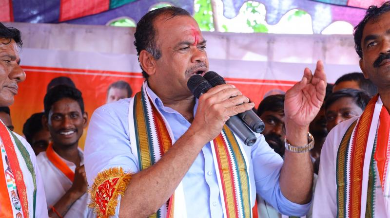 Komatireddy brothers meet Shah, send jitters in Congress