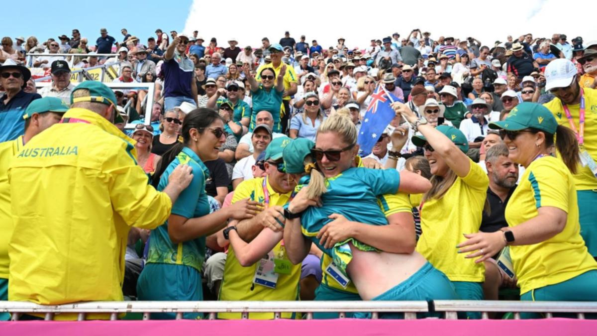 Watch the moment Australia’s Ellen Ryan and Kristina Krstic defend a garden bowls gold medal at the Commonwealth Video games in Birmingham with the relaxation play of the day