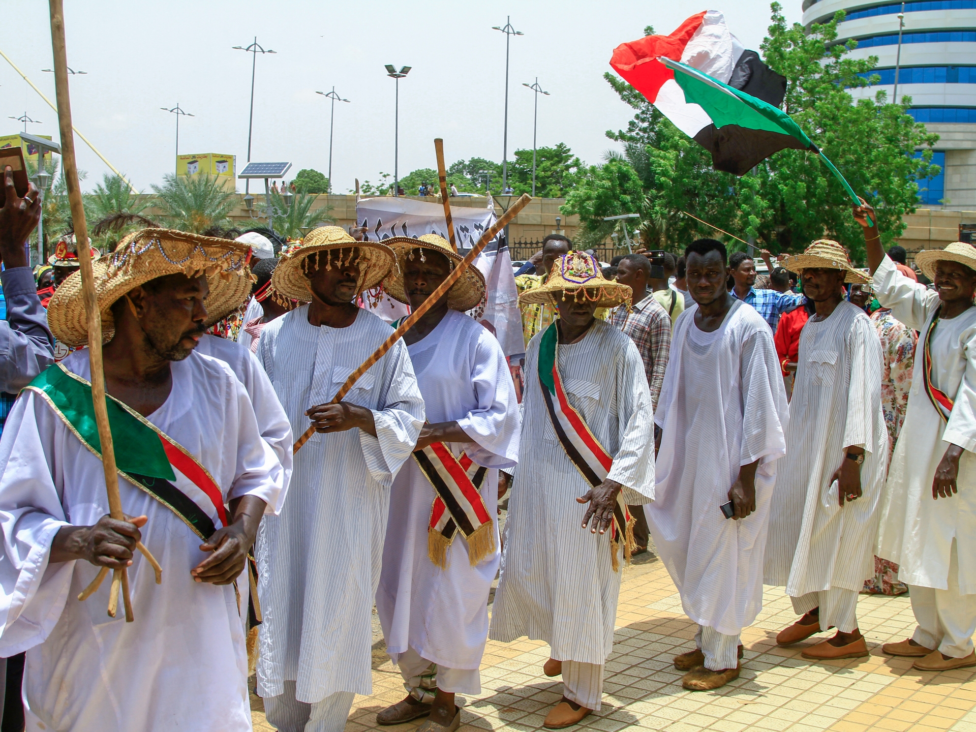 Hundreds rally in Sudan to pork up militia-backed initiative