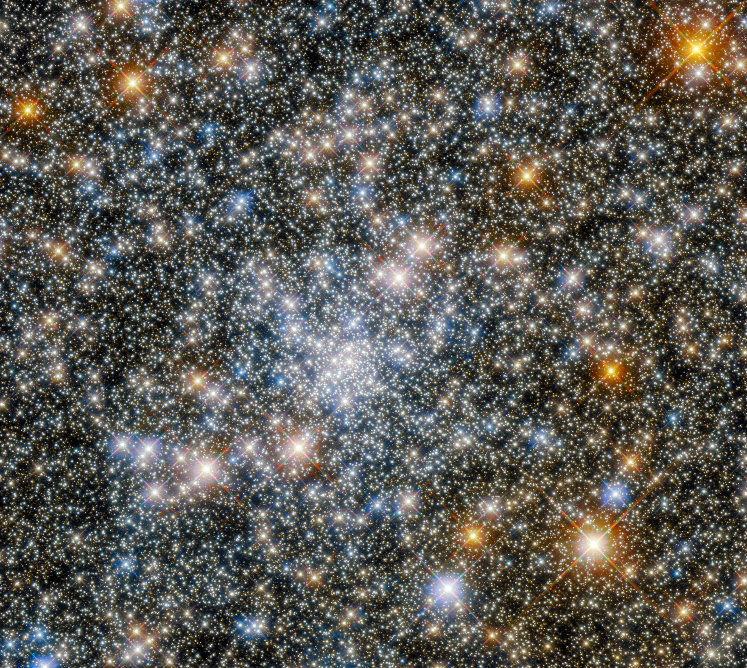 Hubble House Telescope Spies a Scintillating Globular Cluster