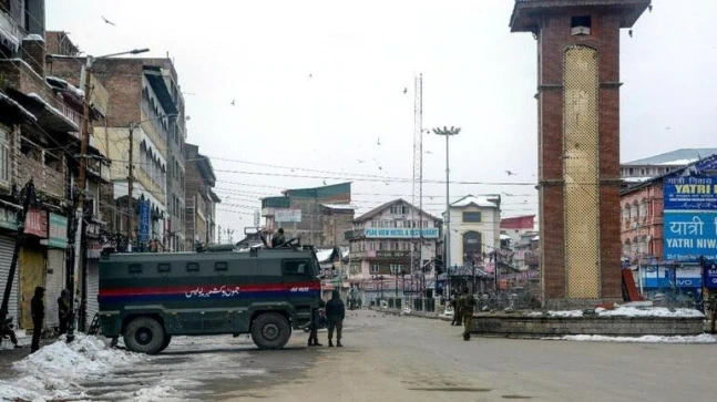 2nd grenade assault in Srinagar in an hour on Independence Day, cop injured