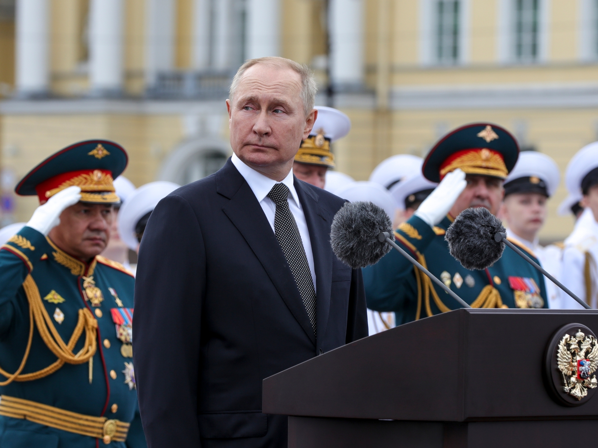 Putin calls Russian hands ‘greatly superior’ to rivals