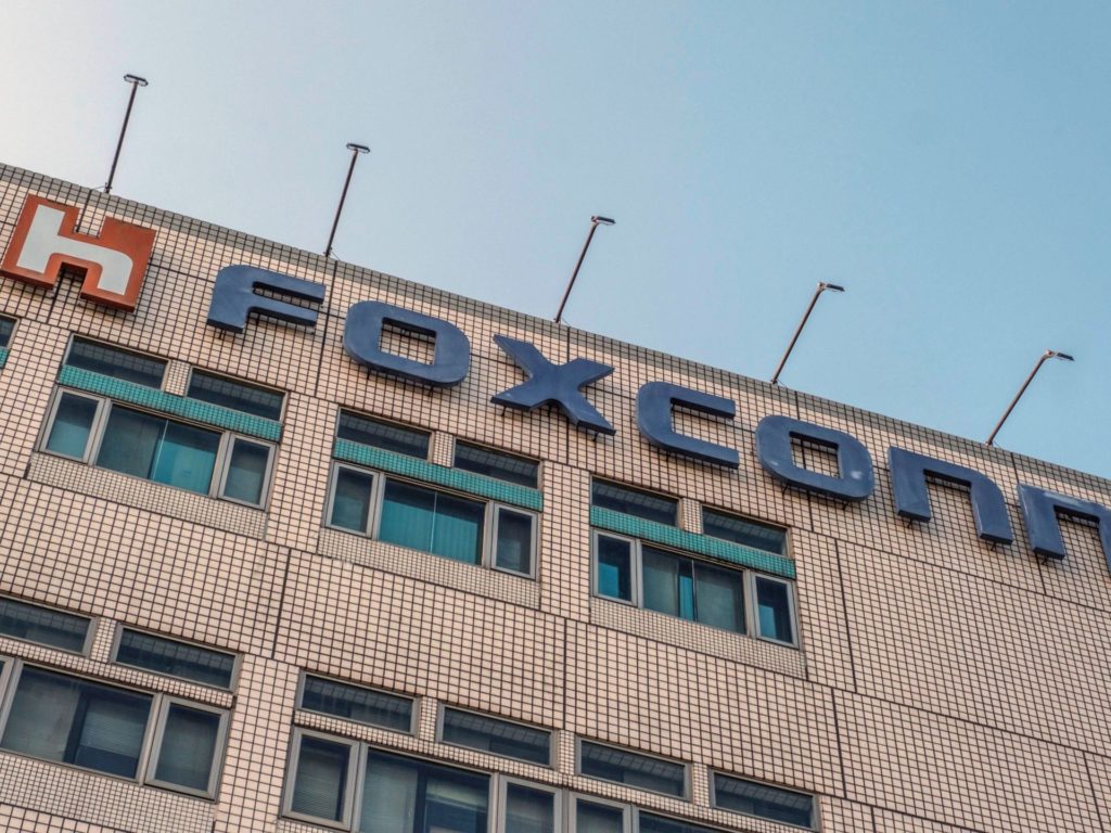 Apple suppliers Foxconn, Luxshare eyeing infamous in Vietnam: File ...