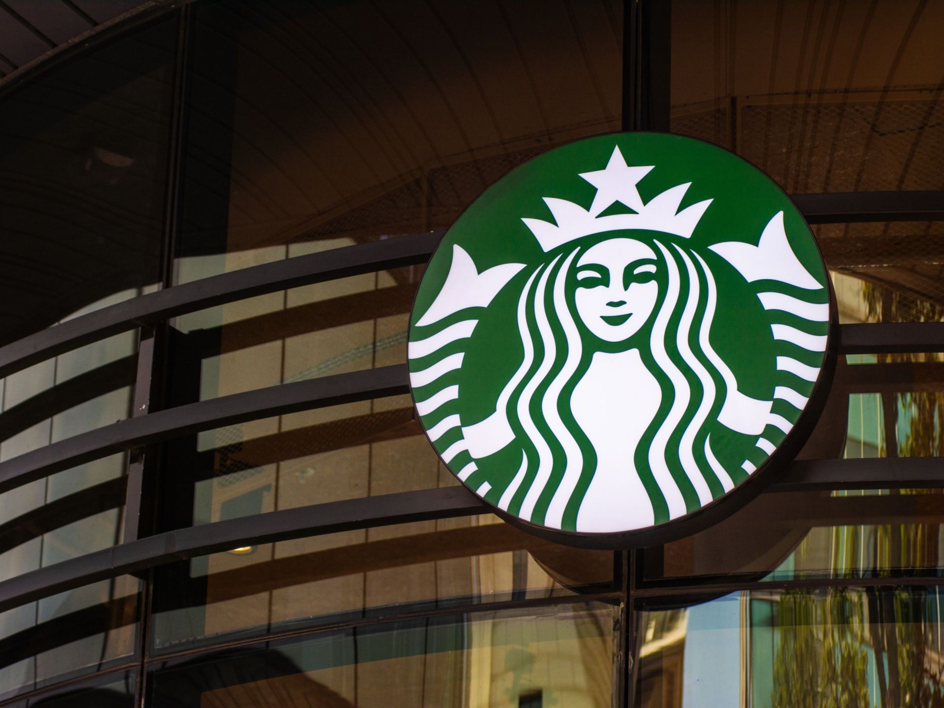 Starbucks must provide to rehire fired activists, catch says