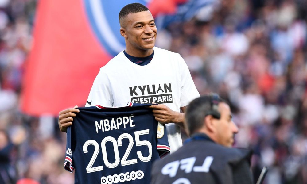 Wayne Rooney Slams Kylian Mbappe For Shoving Lionel Messi In Ligue 1 Game