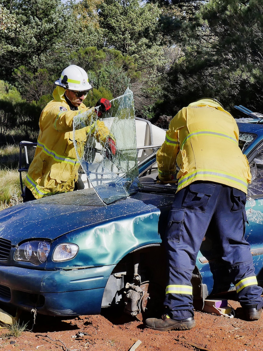 Volunteer disaster sees miners stepping in as first responders for road crashes