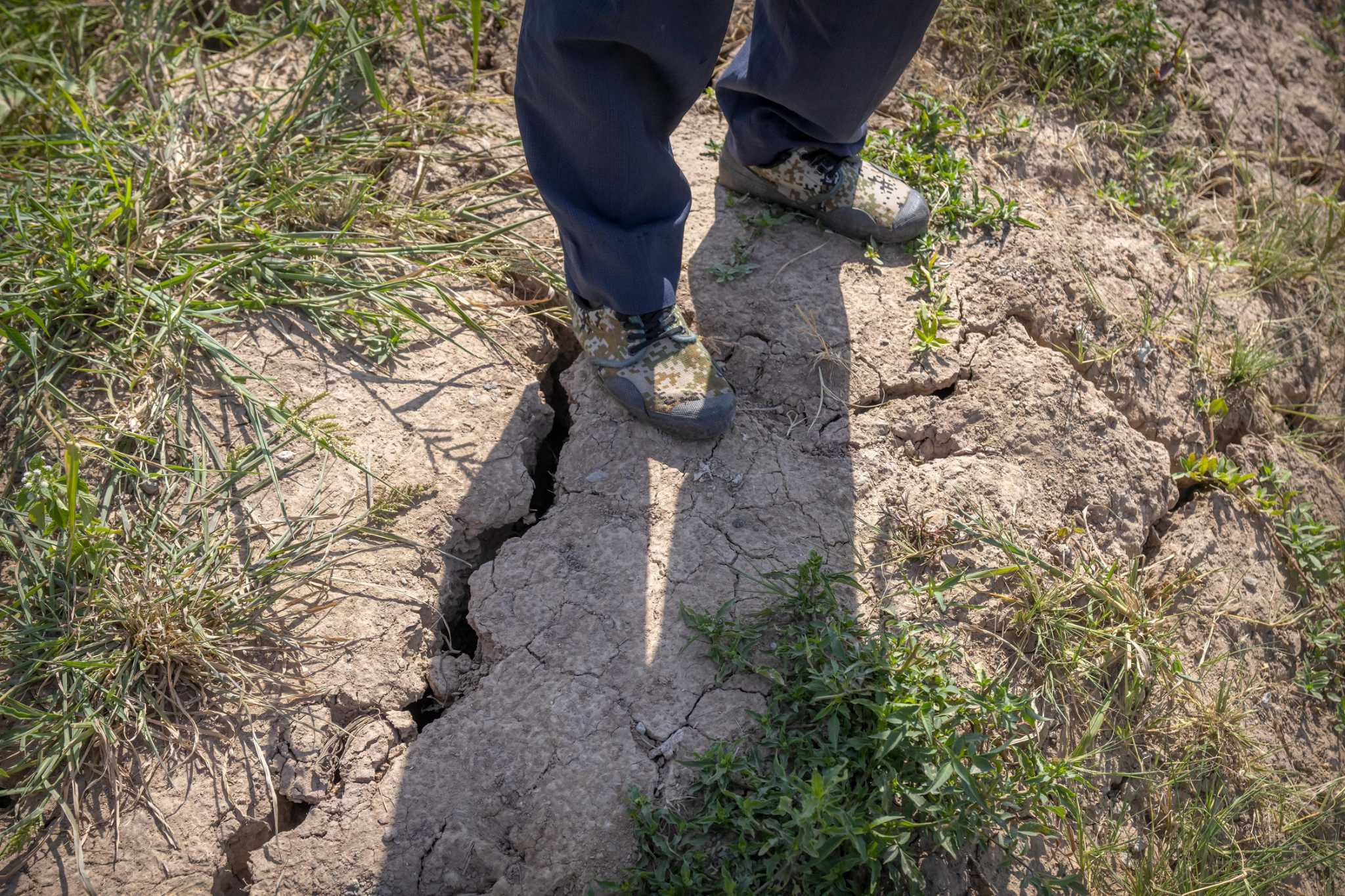 China plans cloud seeding to protect grain chop from drought