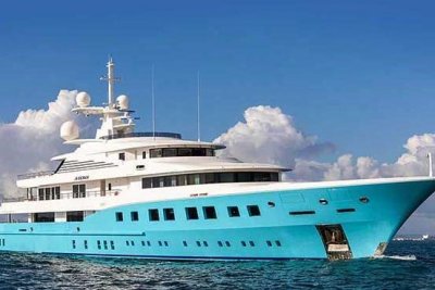 First Russian superyacht auctioned in wake of Ukraine invasion