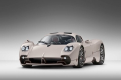 Pagani’s Huayra Successor, The Utopia, Is A 864 PS Manual Hypercar