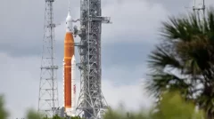 VIEW LIVE|Nasa loads a million gallons of fuel on Artemis-1 rocket to examine leakages