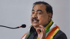 ‘Lost it in minutes’: NCP’s Eknath Khadse takes jibe at Uddhav over Sena sign