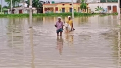 Floods create chaos in Uttar Pradesh, tosses regular life out of equipment