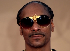 Rap artist Snoop Dogg smokes approximately 150 cannabis joints a day, his ‘individual blunt roller’ exposes