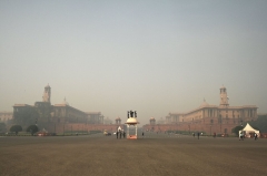 ‘Hazardous’ smog chokes India’s capital – Phys.org