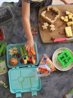 Queensland farmers desire fruit and vegetables in lunch boxes around Australia as treat market booms