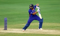 Fans Are Worried About Rohit Sharma After He Gets Injured Ahead of T20 World Cup Semi-Final