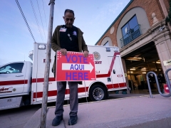 Pictures: Americans vote in laundromats, schools and libraries