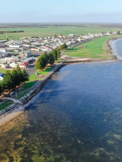 Port Macdonnell fishers require long-lasting strategy following harbour dredging