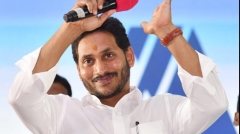 Jagan focuses on Vizag, YSRC activists asked to visit every home