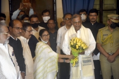 Bengal BJP misses out on a ‘inviting’ Governor