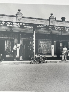 No news is bad news for Port Lincoln locals as town’s last staying newsagency stops talking store