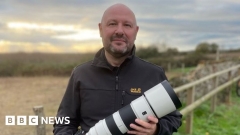 The Essex cops traffic officer whose photography has actually assisted handle PTSD